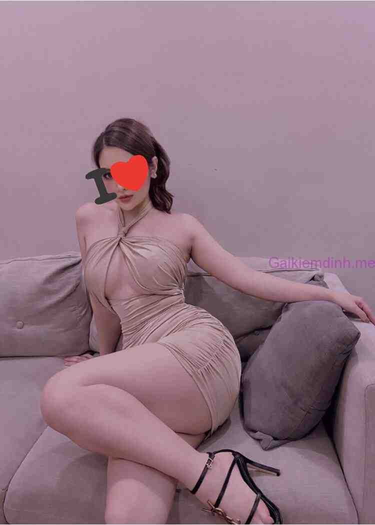 Kiều Trang-Khuôn Mặt Khả Ái Lai Tây Mới Xuất Hiện Ở TP Nha Trang