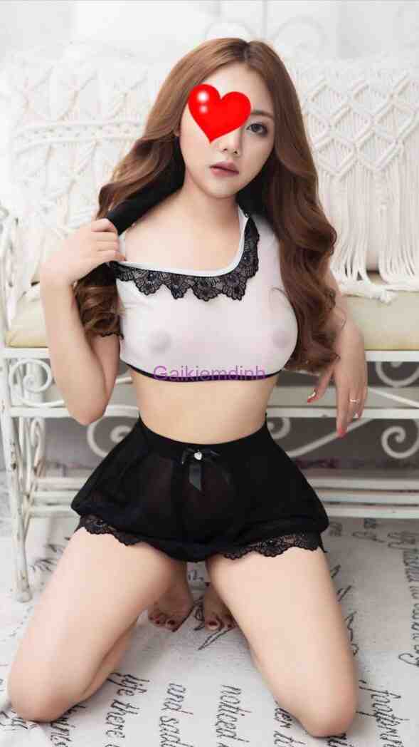 Ngọc Châu-Em Gái xinh chiều khách, Body gợi cảm