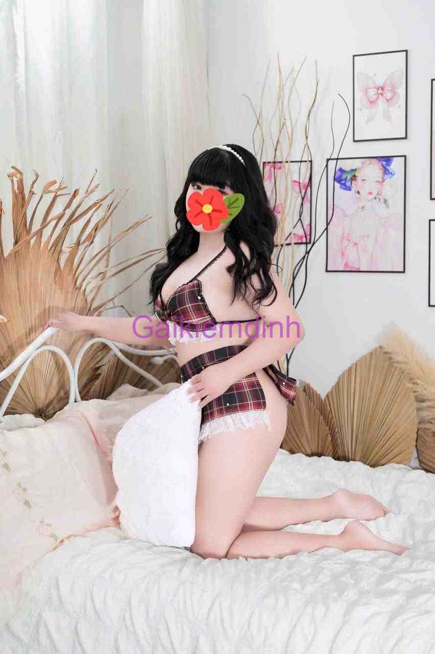 Bé Anh-xinh ngoan giá check rẻ nhưng cực chất