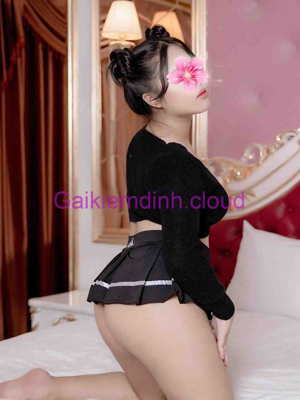 Pé Trinh – Xinh Non Mông Mẩy Căn, Ngoan Hiền & Nhiệt Tình, Kỹ Năng Xuất Sắc – Gái Gọi Quy Nhơn Đẳng Cấp