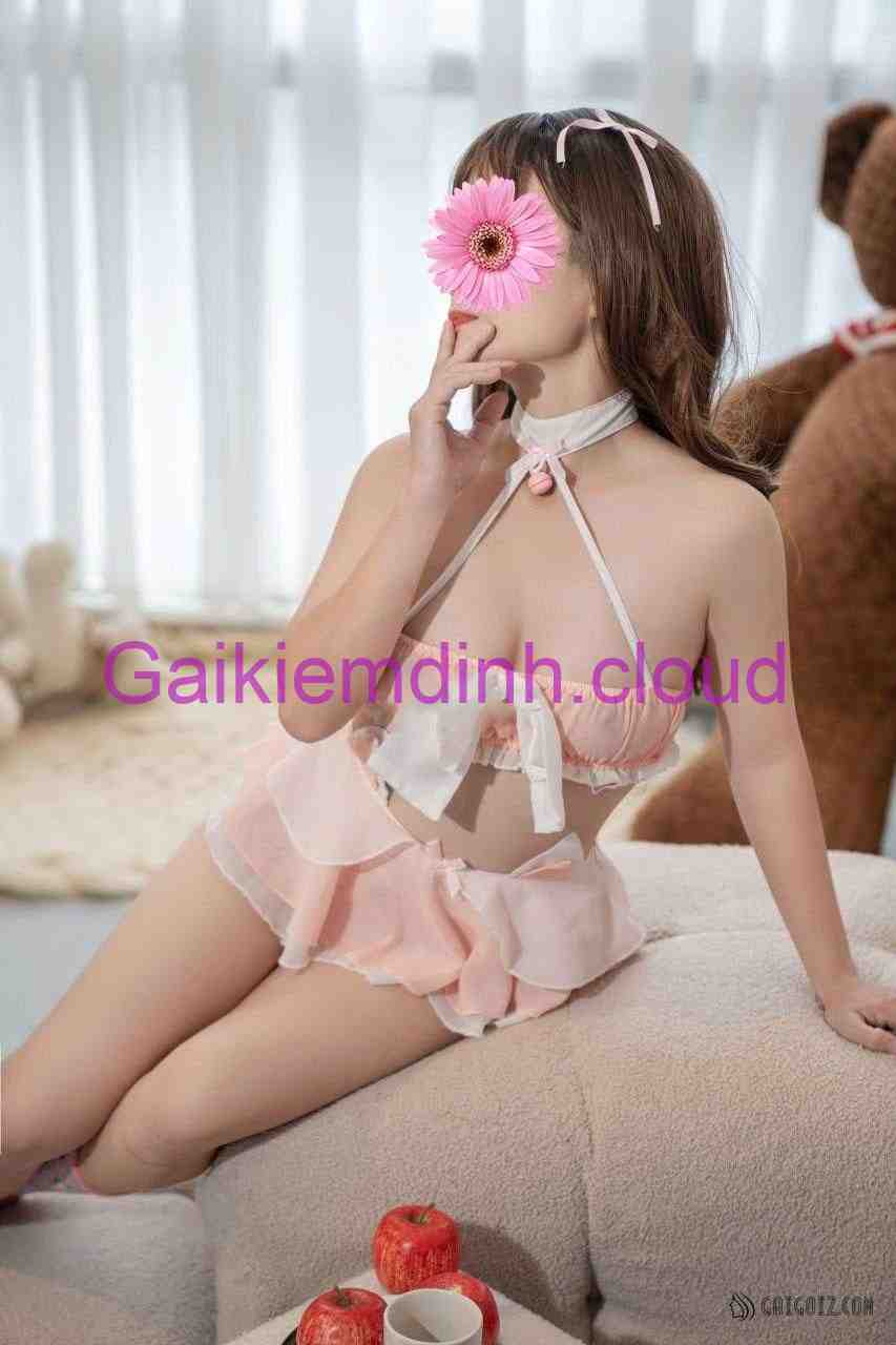 Phương Oanh – Em Gái Xinh Múp 3 Vòng, Gái Gọi Quy Nhơn Đặc Biệt Cho Những Giây Phút Thăng Hoa