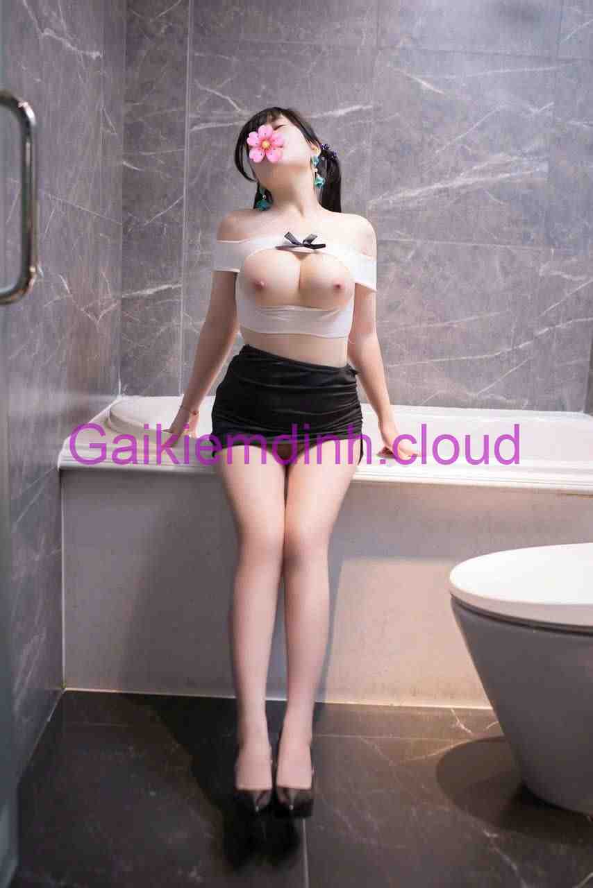 Huyền Anh – Gái gọi Cần Thơ Hotgirl 2K2 Non Tơ Vú Đẹp Chiều A Hết Mình