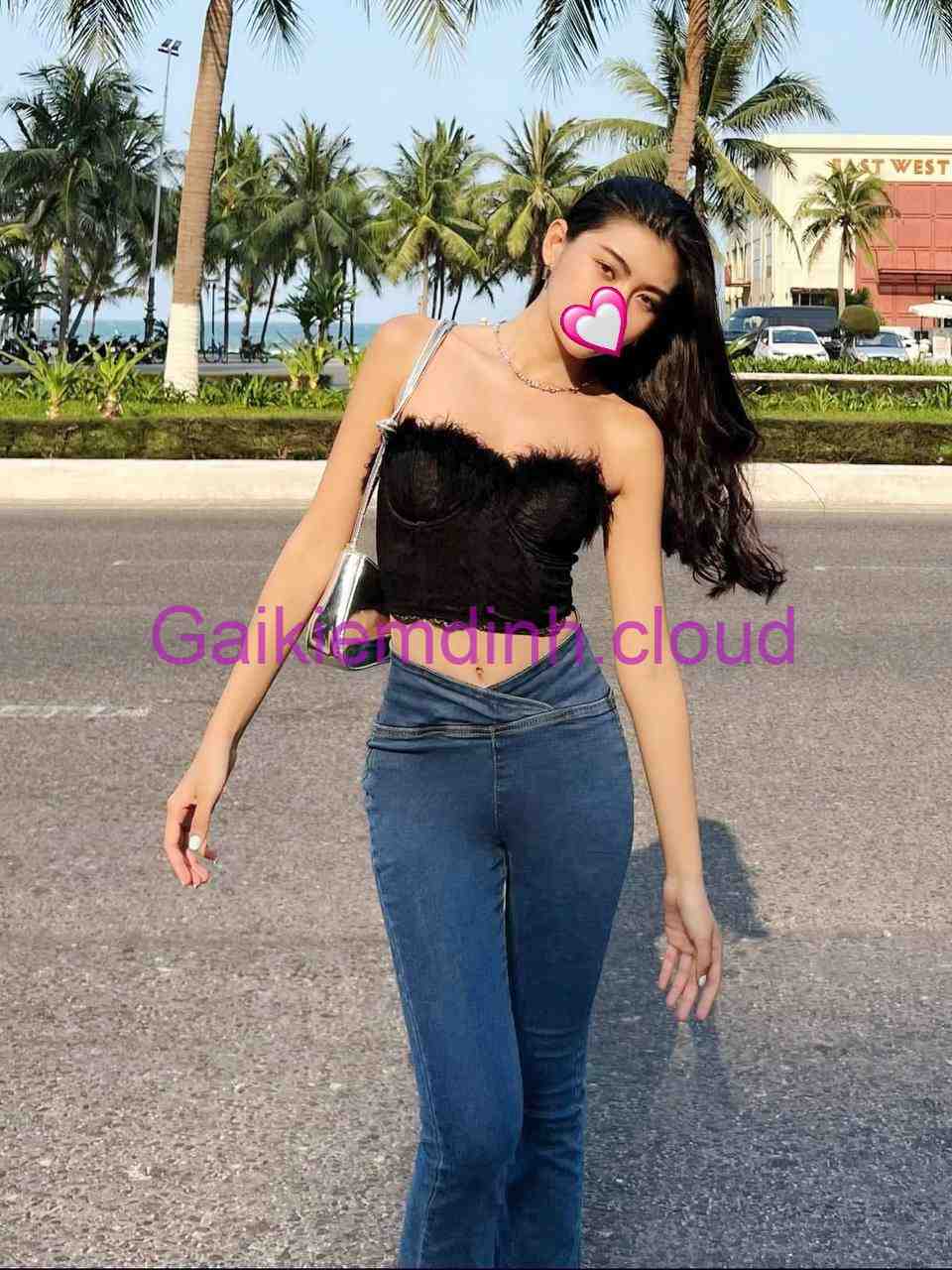 Ngọc Hân – Gái Gọi Cao Cấp – Cô Bé Miền Trung Nóng Bỏng Rực Lửa